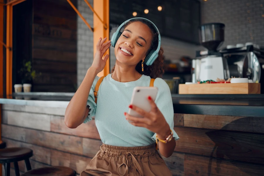 Over ear headphone